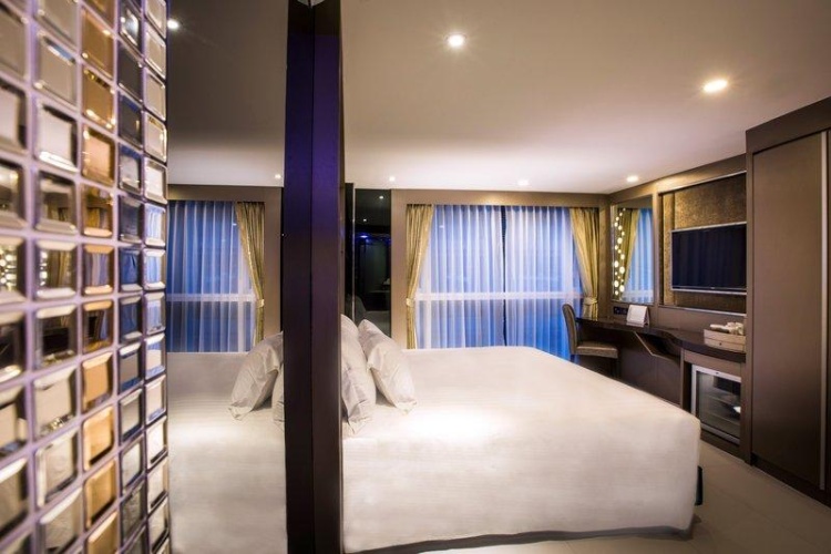 1 Bedroom Quadruple Suite