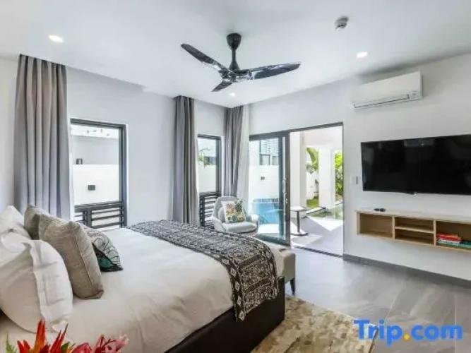 Luxury Double Villa with water view