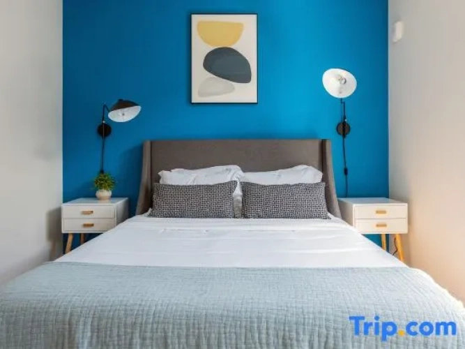 3 Bedrooms Apartment