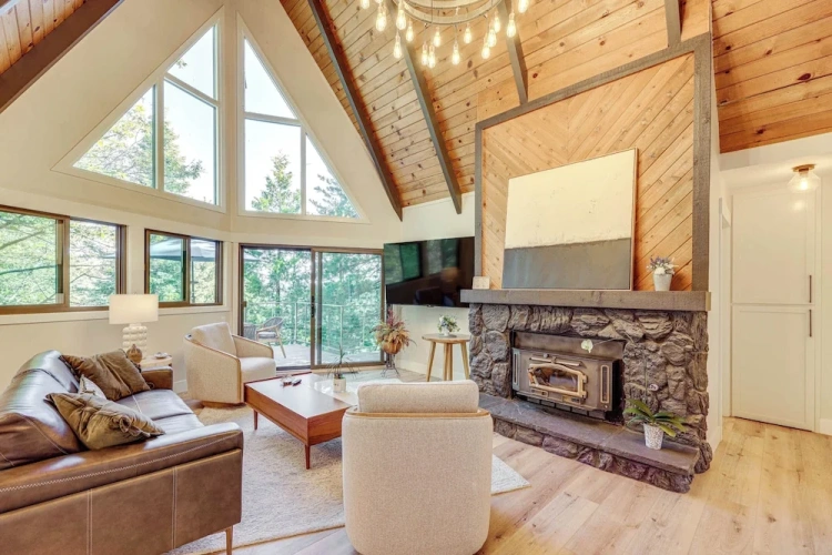 3 Bedrooms Cottage