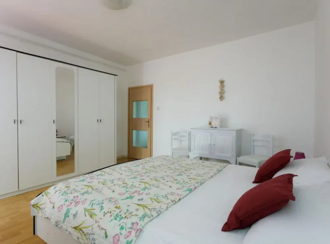 Charming and Tranquil Krk Center Apartment