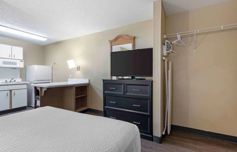 Extended Stay America Select Suites Denver Aurora South