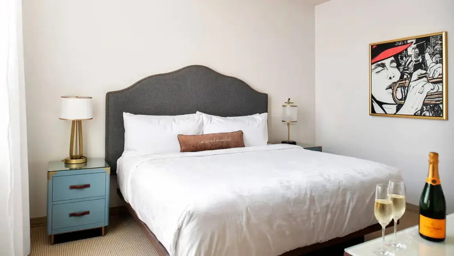 1 Bedroom Suite