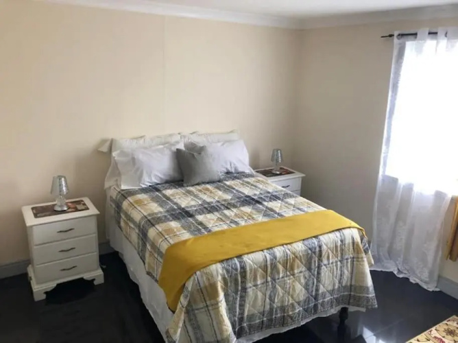 2bed apt with 24hr Security*