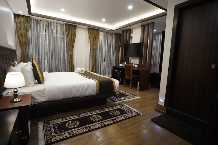 Avana Lhayul