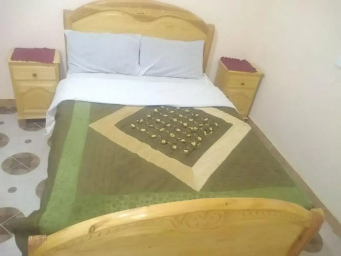 Emi’s Sahara Desert Flat