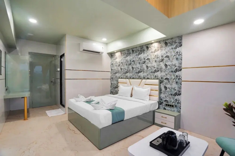 Hotel Regal Heaven