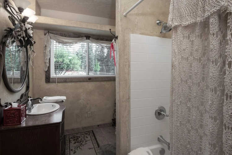 Shady Pines by Ruidoso Vacation Rentals
