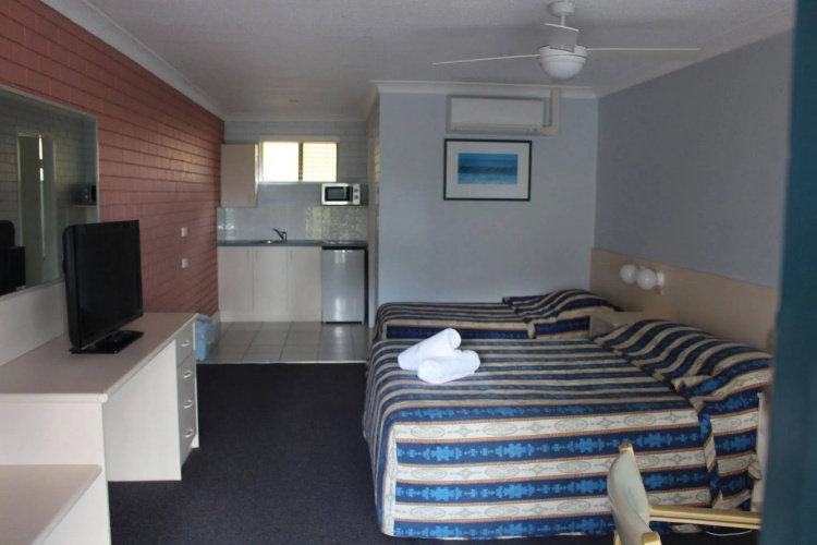 Dolphins Motel