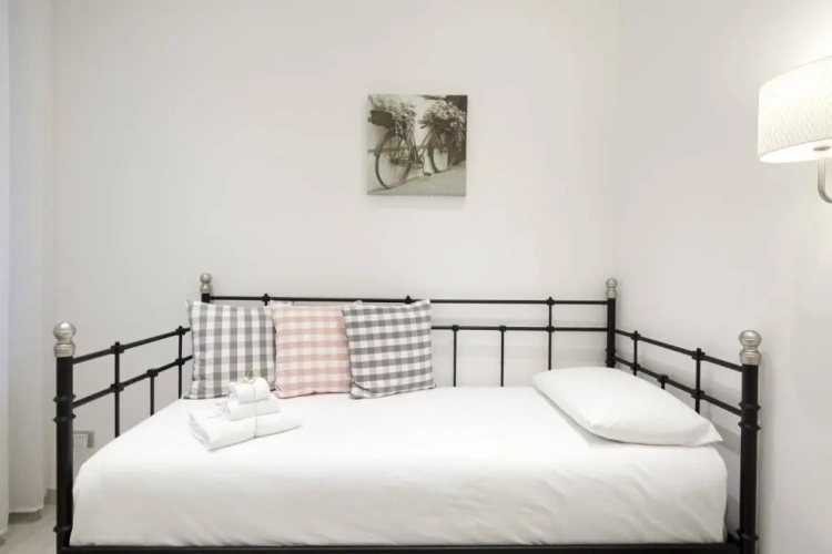 Side Single room