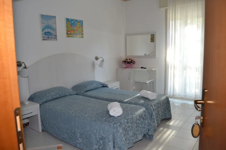 1 Bedroom Standard Double room with balcony
