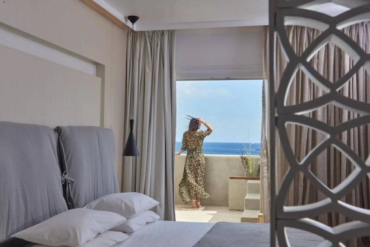Kosmoplaz Beach Hotel