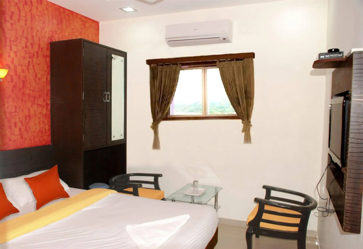 Hotel Adore Inn