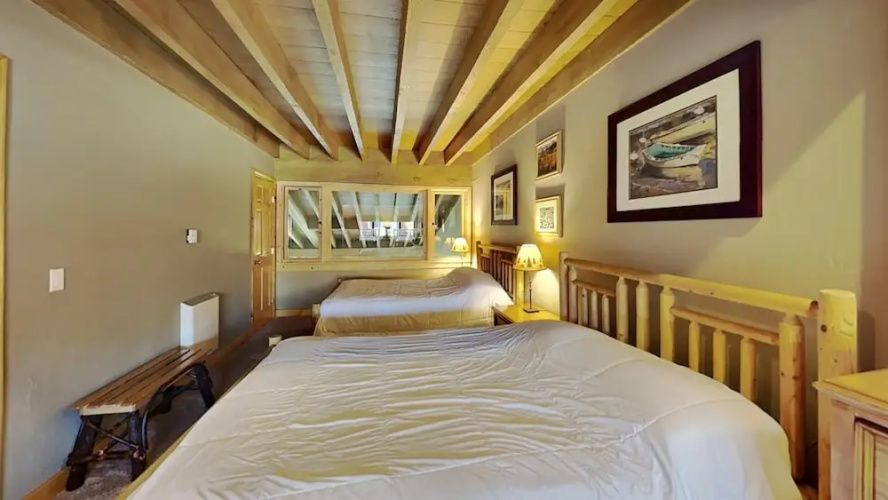 662 4 Bedroom Condo