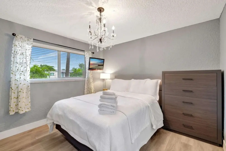 Waterfront Paradise Chic 3 BDR