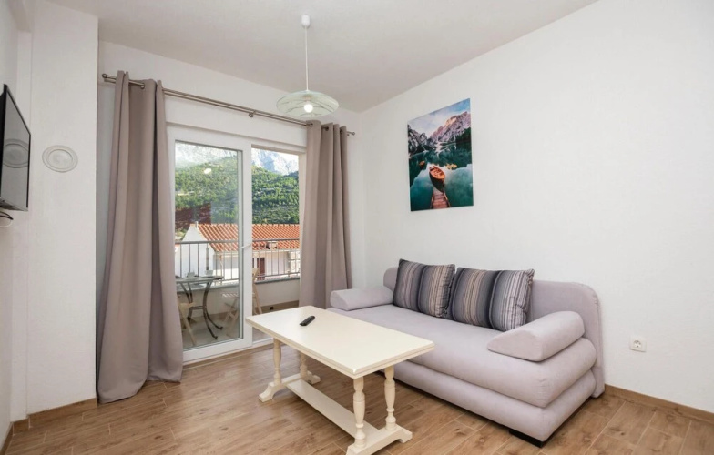 Nice Apartment in Drvenik With 1 Bedrooms and Wifi
