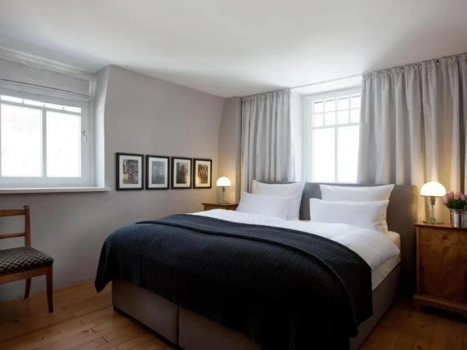 1 Bedroom Apartment with mountain view