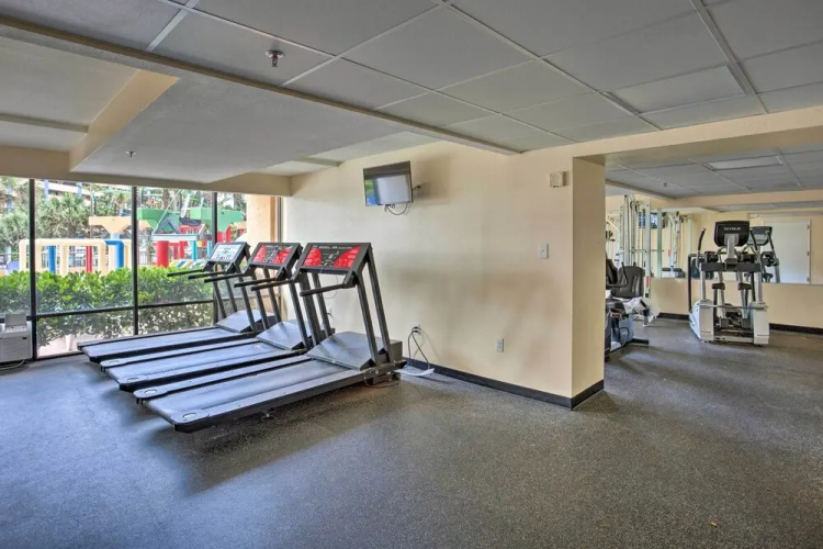 Oceanfront Myrtle Beach Studio w/ Huge Balcony!