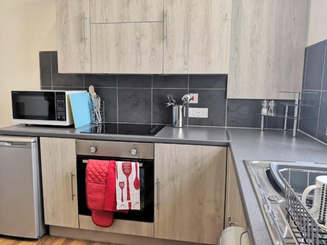 3 Bedrooms Apartment