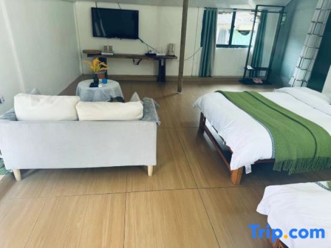 Standard Twin room with balcony