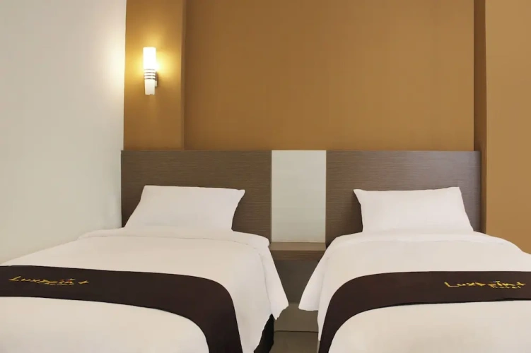 Standard Twin room with balcony