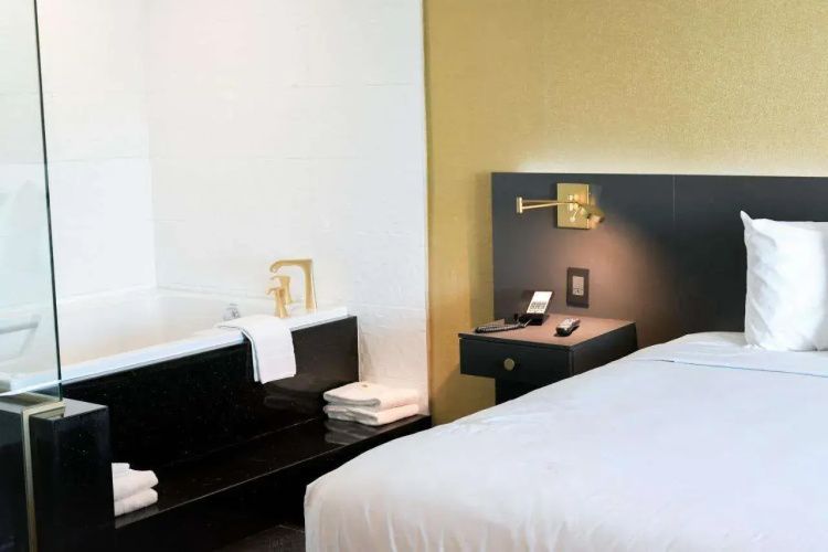 Glen Capri Inn & Suites - Burbank Universal