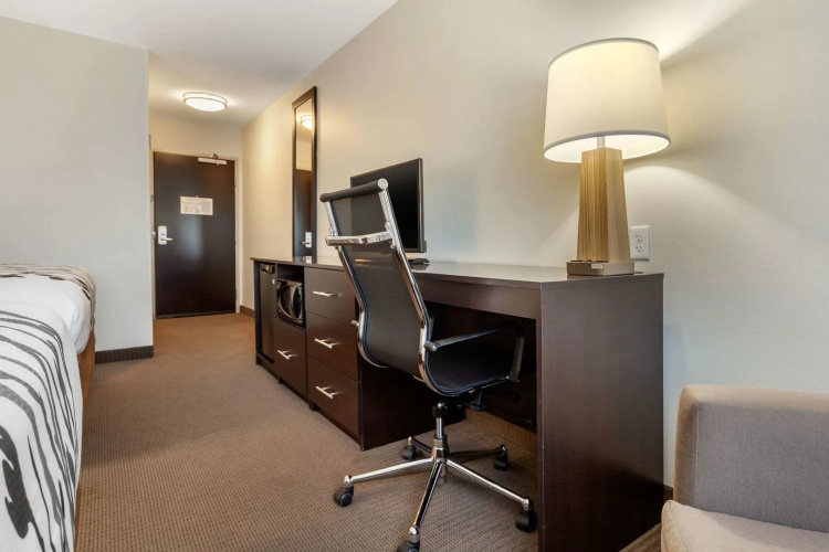 Sleep Inn & Suites Devils Lake
