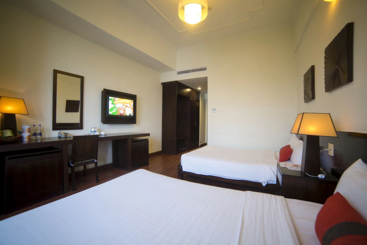 The Light Hotel & Resort
