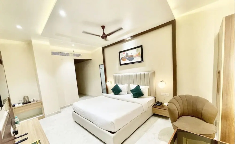 Sea View Hotel- Puri near Temple & Beach