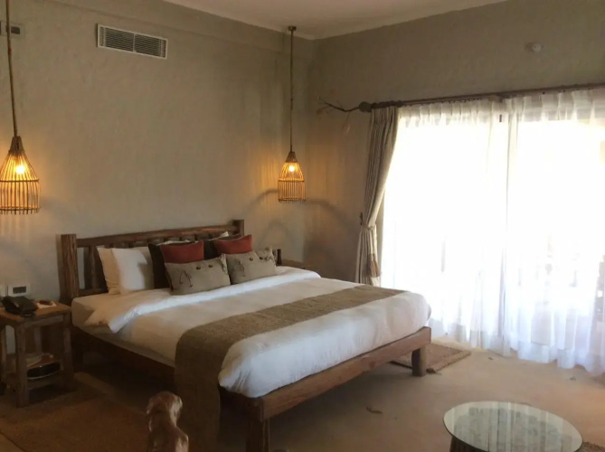 Barahi Jungle Lodge