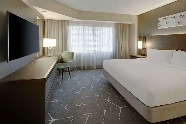 Corner Accessible Double Suite