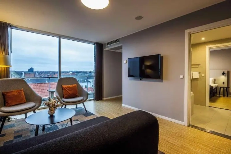 Double Suite