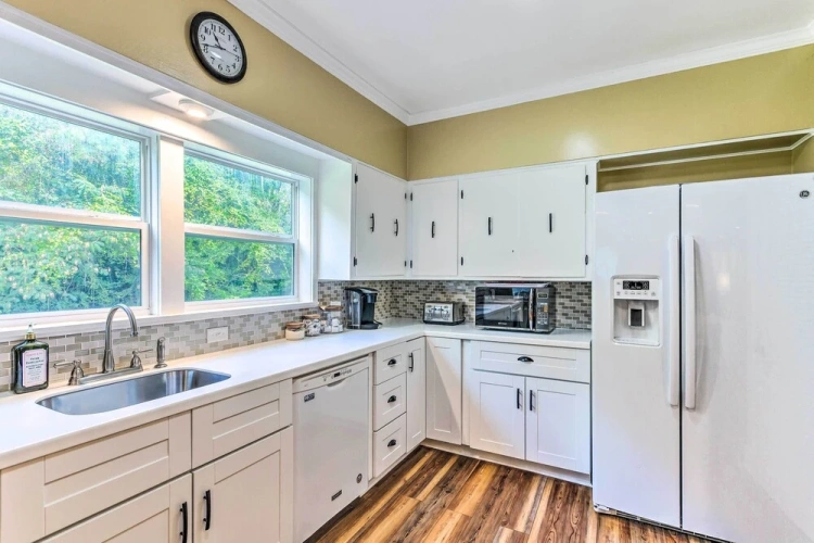 3 Bedrooms Cottage