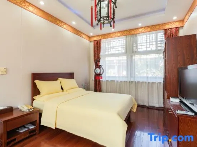 Standard Triple Family room