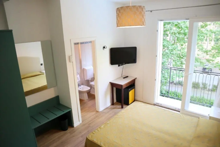 Triple room