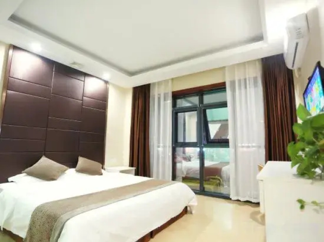 Baoying Yiyuan Business Hotel