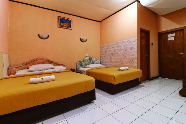 ZenRooms Cihampelas