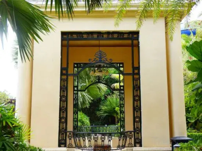 Riyuewan Legend Hotel