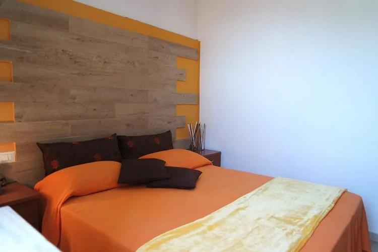 1 Bedroom Cottage with balcony and with view