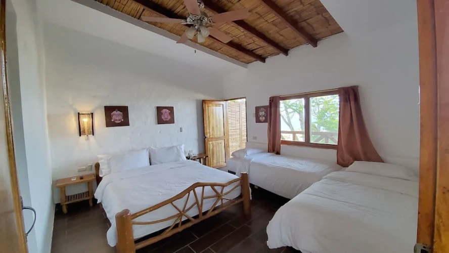 Bungalow with balcony and with sea view