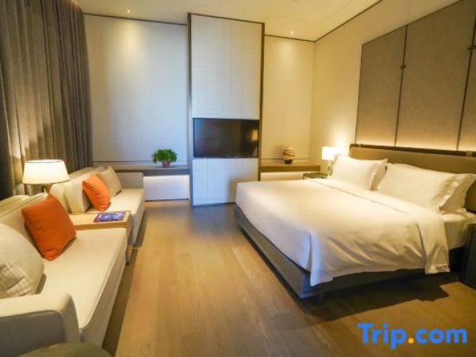 1 Bedroom Deluxe Suite