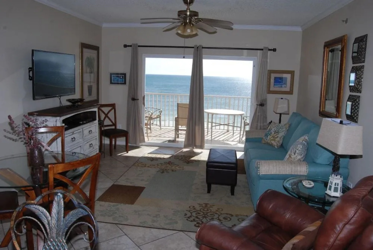 Tropic Isles 703 by RedAwning