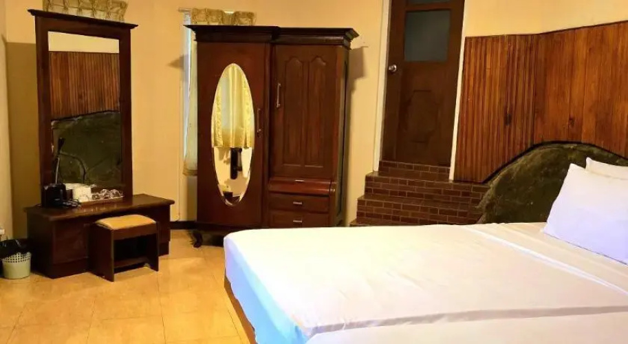 Blackwood Hotel