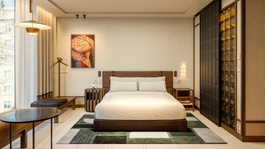 Deluxe Double room with city view