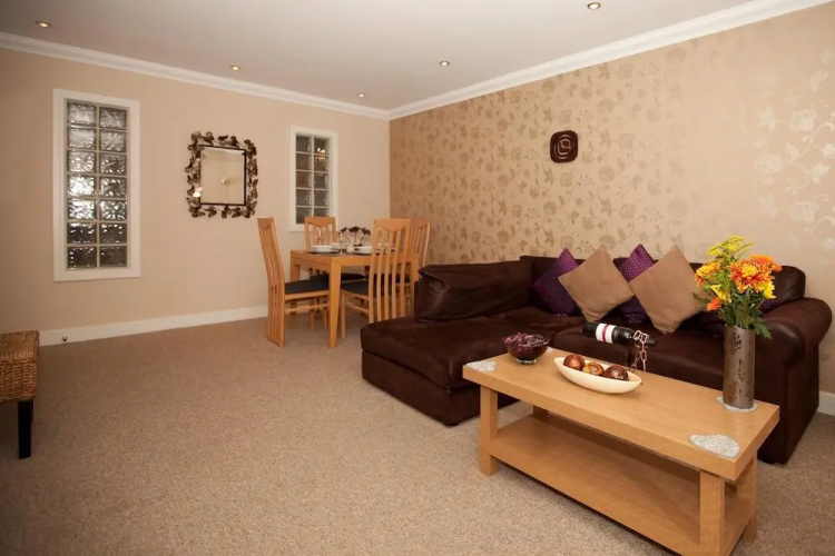 Riverbank View Apartment