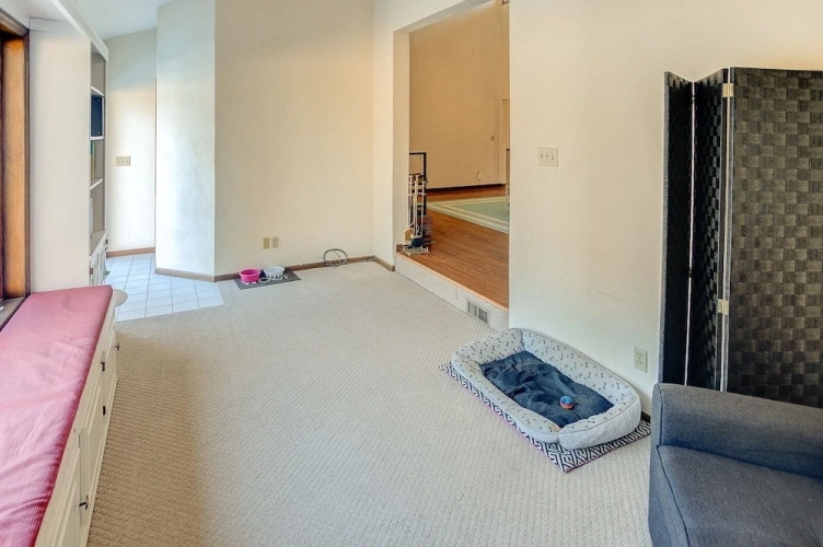 4 Bedrooms Cottage