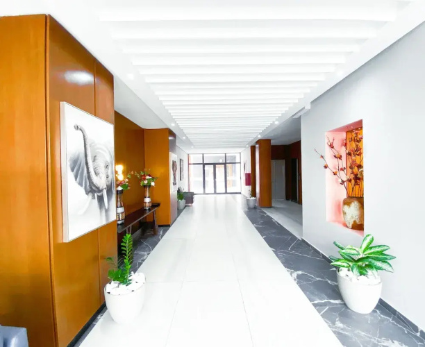 Manou Hotel