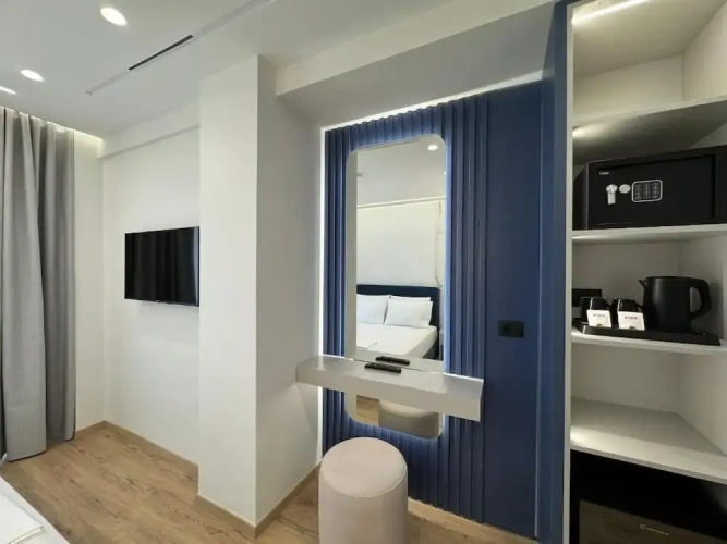 Standard Double room with balcony and with partial sea view