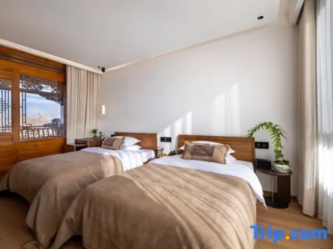 Standard Twin room with sunset view