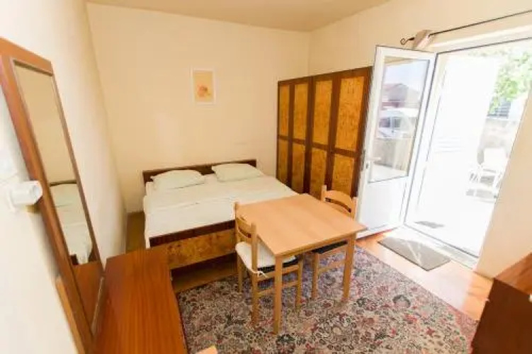 Apartments Maande